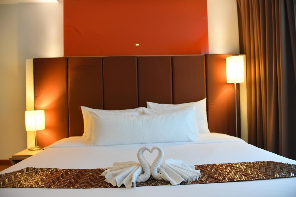 Prajaktra Design Hotel Udon Thani Bagian luar foto